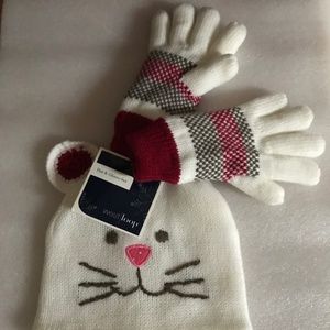West Loop Girl’s Hat and Gloves